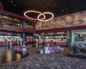 Norwood Luxe Suite- Pet friendly & Commuter friendly - Norwood - Lobby