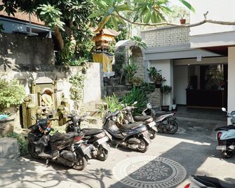 Batu Kandik Homestay - South Kuta - Outdoors view