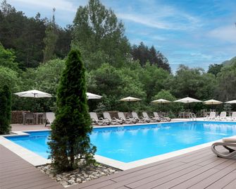 Best Western Plus Paradise Hotel Dilijan - Діліжан - Басейн