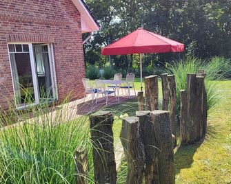 Old nursery - Tating - Innenhof