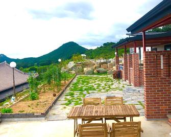 Hardy's B&B - Goheung - Patio