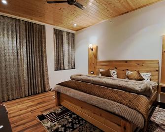 Countryside Villa - Dhanaulti - Bedroom