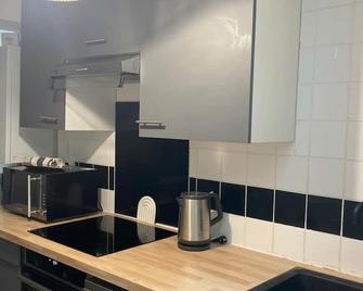 Maison Cloche Perse, Hyper Centre . Quartier Historique. min 3 Pers/max 6 Pers - Poitiers - Cocina