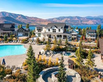 Live Aloha at Chelan Lookout Vacation Rentals - Chelan - Pool