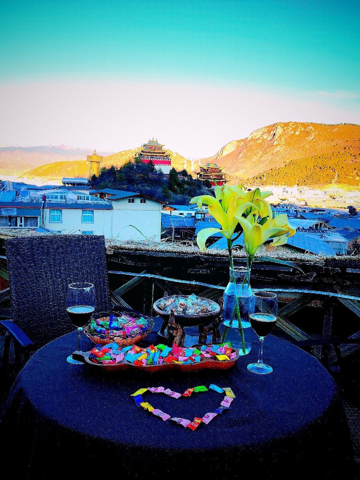 Shangri-La E-Outfitting Boutique Hotel - Dêqên - Balcone