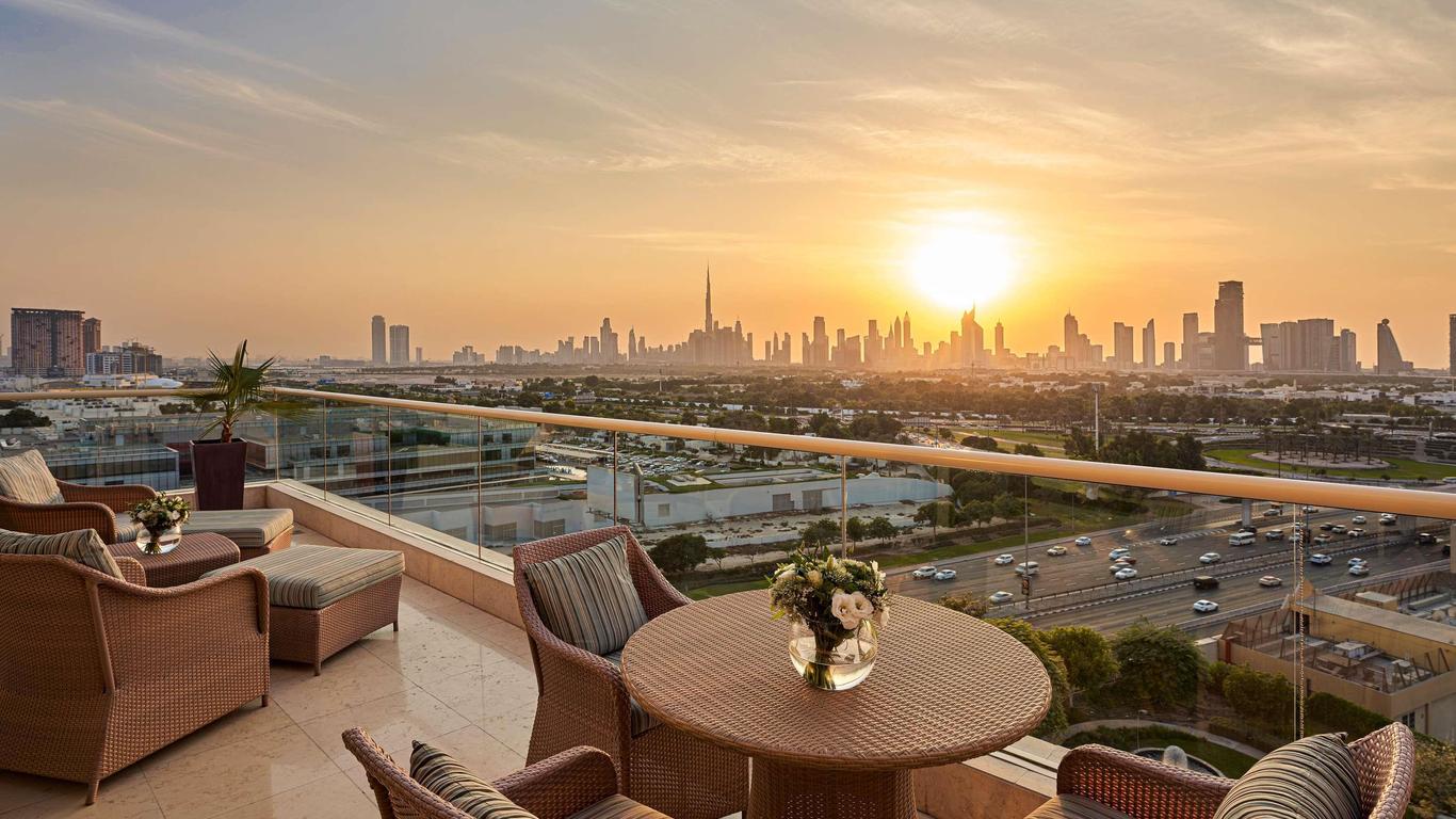 ラッフルズ ドバイ