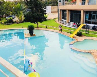 T3c Gardens - Lusaka - Piscina