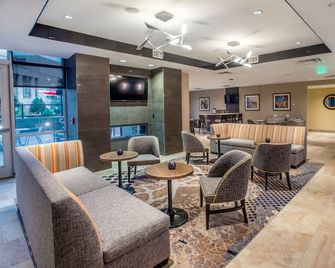 Staybridge Suites Denver Downtown By IHG - Denver - Lounge