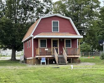 Drake's Escape Cottage #1, Ideal Location for Oneonta/cooperstown - Oneonta - Gebouw
