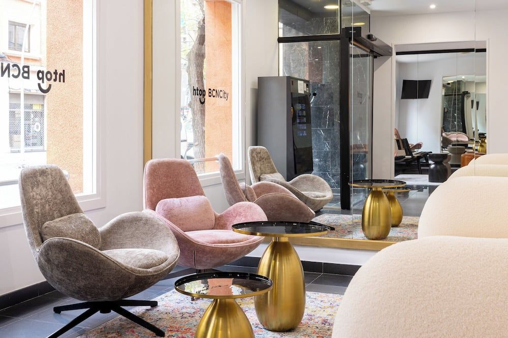 إتش توب بي سي إن سيتي هوتل