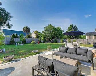 Hope Mills Family Home w/ Huge Backyard! - Hope Mills - Patio