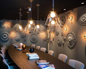 Motel One Berlin Ku'Damm - Berlim - Bar