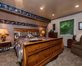 3br, 2ba - Nashville - Bedroom