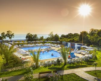 Aminess Maravea Camping Resort Mobile Homes - Novigrad - Pool