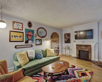 Treehouse in The Pearl - Tulsa - Sala de estar