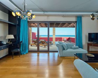 Mediterranean Princess- Adults Only - Paralia - Huiskamer