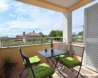 Apartment Gem - Omisalj - Balkon