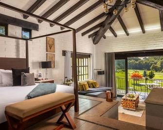 Sierra Lago - Mascota - Habitación
