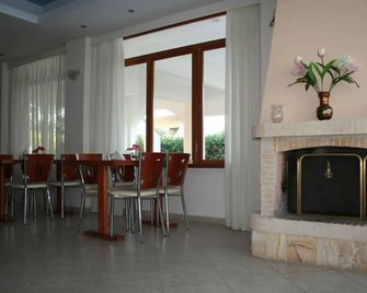 Posidonia Pension - Amárynthos