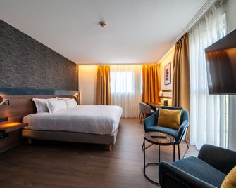Holiday Inn Mulhouse By IHG - Mulhouse - Bedroom