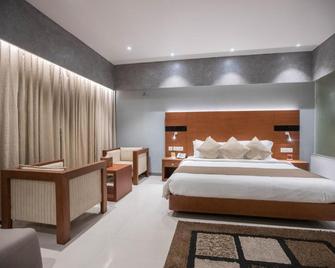 Hotel Niya Regency - Thrissur - Habitación
