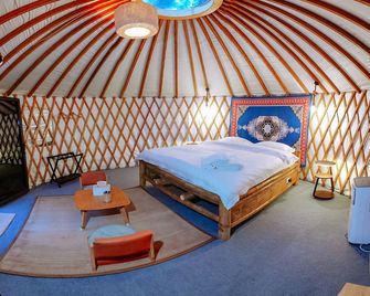 Nomad Yurts - Coron