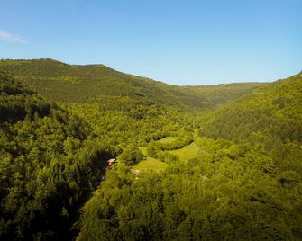 Gite des demoiselles, in the heart of nature; near Avène, Lunas, Lodève, Hérault - Joncels - Vista del exterior