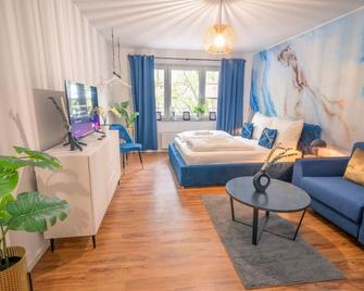 Noble Studio - 1 Min To Hbf - Mannheim - Bedroom
