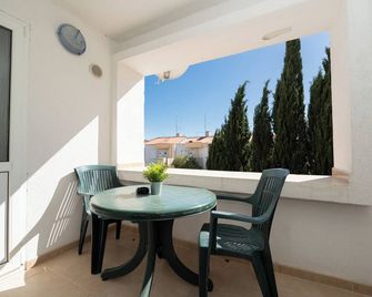 Adela II One-bedroom Apartment with Balcony - Novalja - Varanda