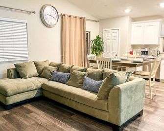 Roseville Getaway - Roseville - Σαλόνι