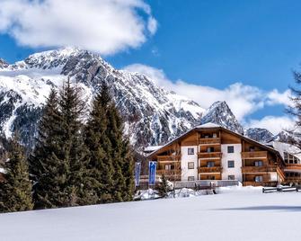 Falkensteiner Hotel Antholz - Adults only - Rasun Anterselva/Rasen-Antholz - Gebouw