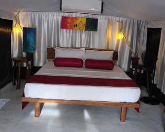 Nagara Lake Glamping Resort - Hambantota - Bedroom