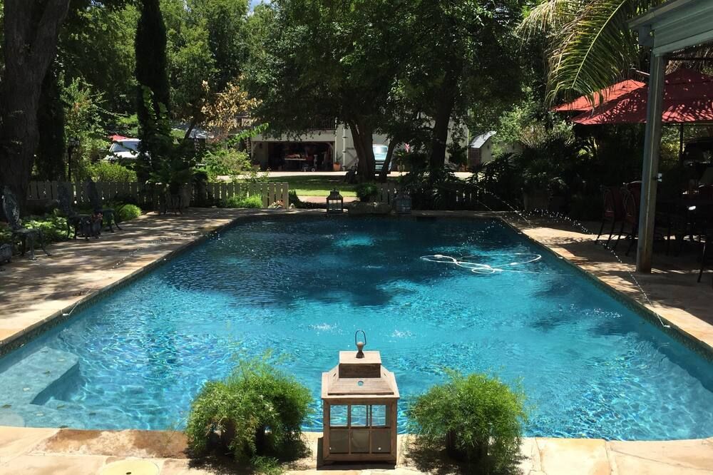 Antler Inn -Long Term Rental Discount Available. - سان انطونيو - حوض السباحة