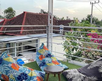Room Ijen Hostel - Banyuwangi