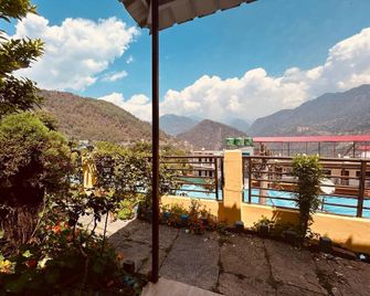 카일라시 레지던시 - 케다르나트 - 수영장