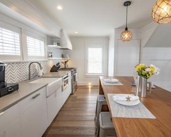 Luxurious Cottage With Breathtaking Harbor Views - Nantucket - Cucina