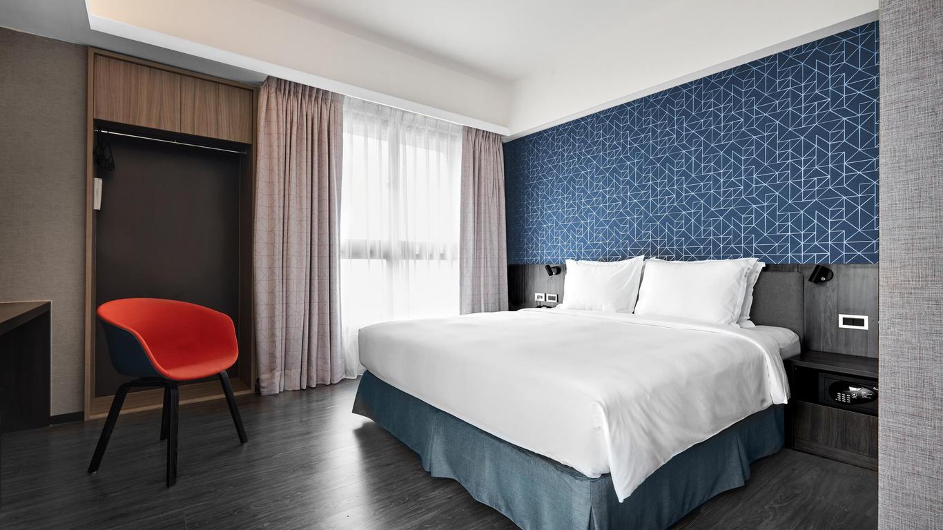 Holiday Inn Express Kaohsiung Love River By IHG