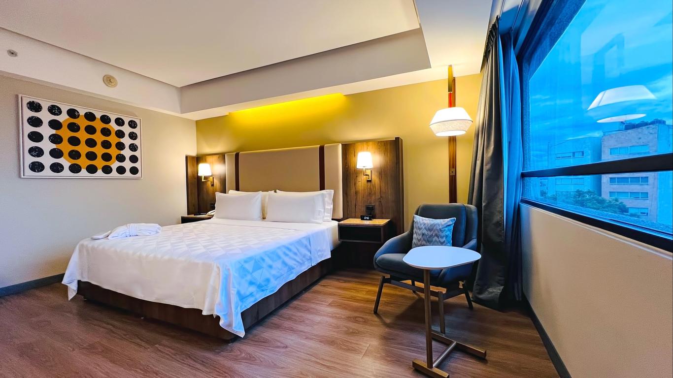 هوليداي إن مكسيكو سيتي - بلازا يونيفرسيداد، آن آي آيتش جي هوتل