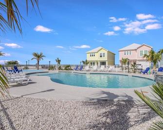 Waterfront,Community Pool, Personal Hottub,Walk to Bars, Restaurants and Pier - Fulton - Piscina