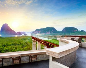 Beyond Skywalk Nangshi - Takua Thung - Balkon