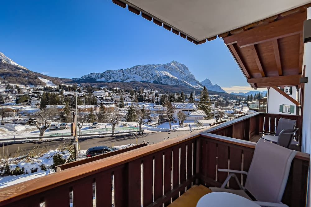 Hotel da Beppe Sello - קורטינה ד'אמפצו - מרפסת