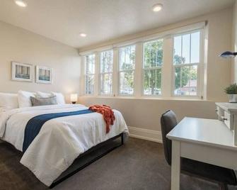 Luxury Apartment in Downtown Provo (Unit #11) - Provo - Bedroom