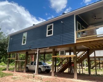 The Tickfaw - Charming 2-bedroom cottage on the Tagipahoa River in Ponchatoula - Ponchatoula - Edificio