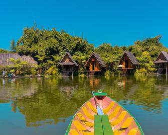 Bamboo Village By Villa - Μπαντούνγκ - Θέα στην ύπαιθρο