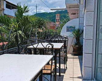 Alexandross - פוארטו ויארטה - מרפסת