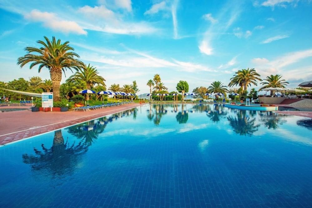 هوتل بايا دي كونتي