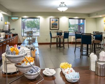 Comfort Suites Outlet Center - Asheville - Buffet