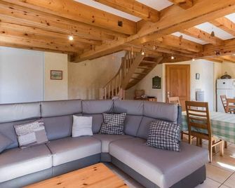 Gîte familial dans les Vosges avec WiFi inclus - FR-1-583-443 - Saint-Bresson - Salon