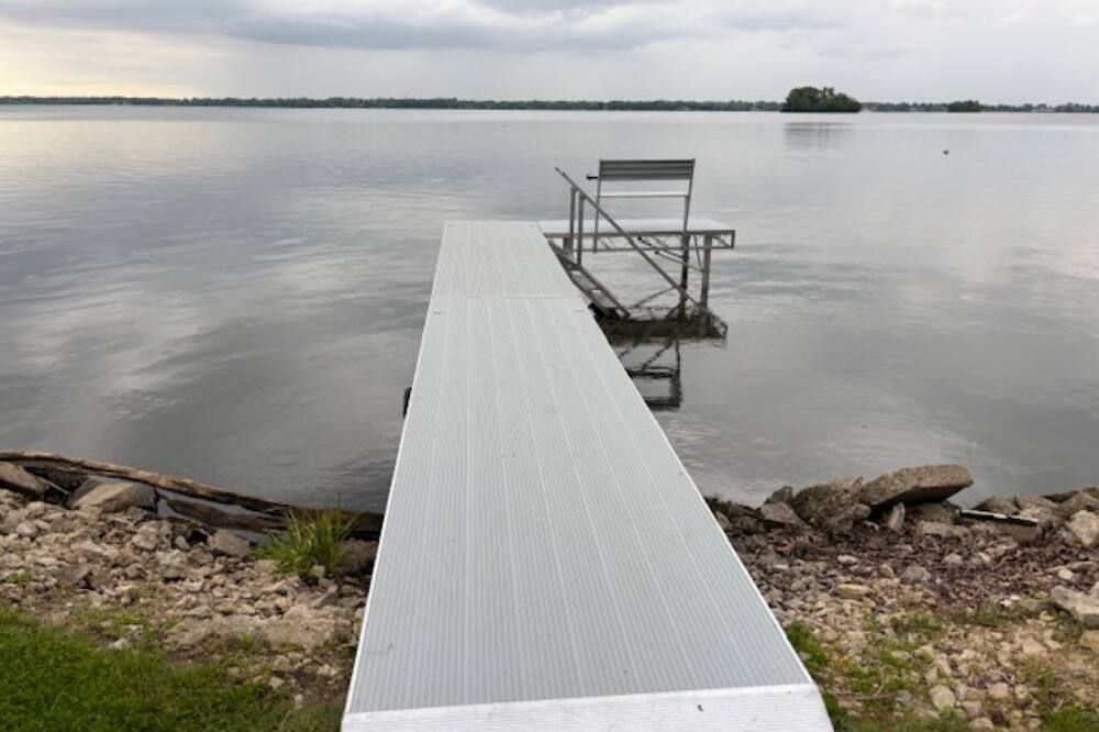 Beautifully Updated Lake House - Beaver Dam - Außenansicht