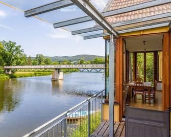 Fewo Schloß Ramspau - Forsthaus Ostwohnung (5-Star Dtv) - Regenstauf - Balkon